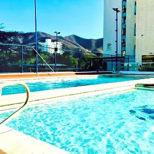 Con Piscina Y Parqueadero , Santa Marta (Magdalena) Colombia