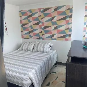 Habitación en casa particular Cerca Al Aeropuerto, Bogotá